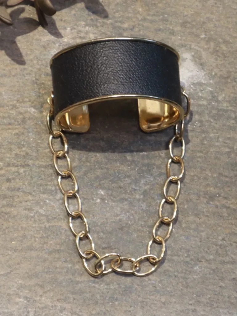 Adjustable Plant Leather Moonlit