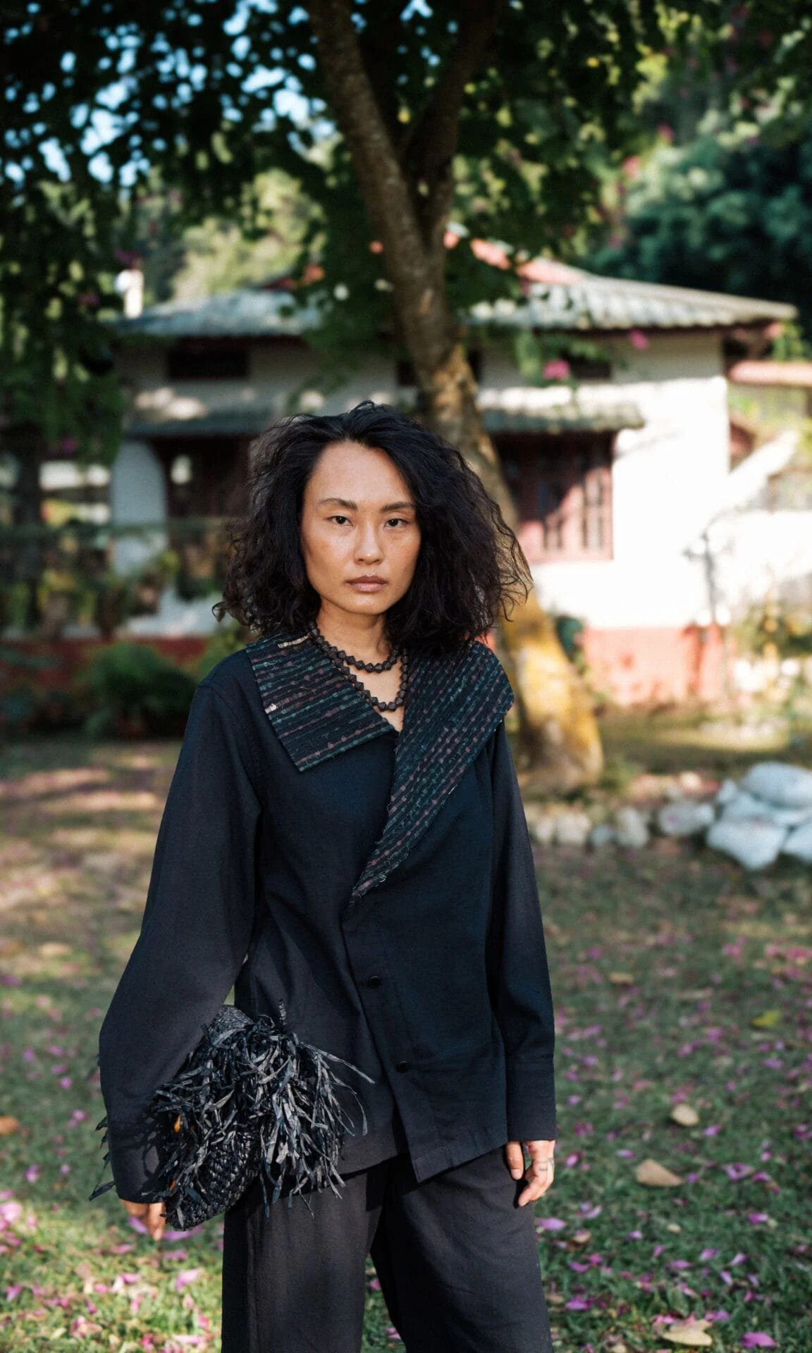 Handwoven Arrow collar shirt - Blac