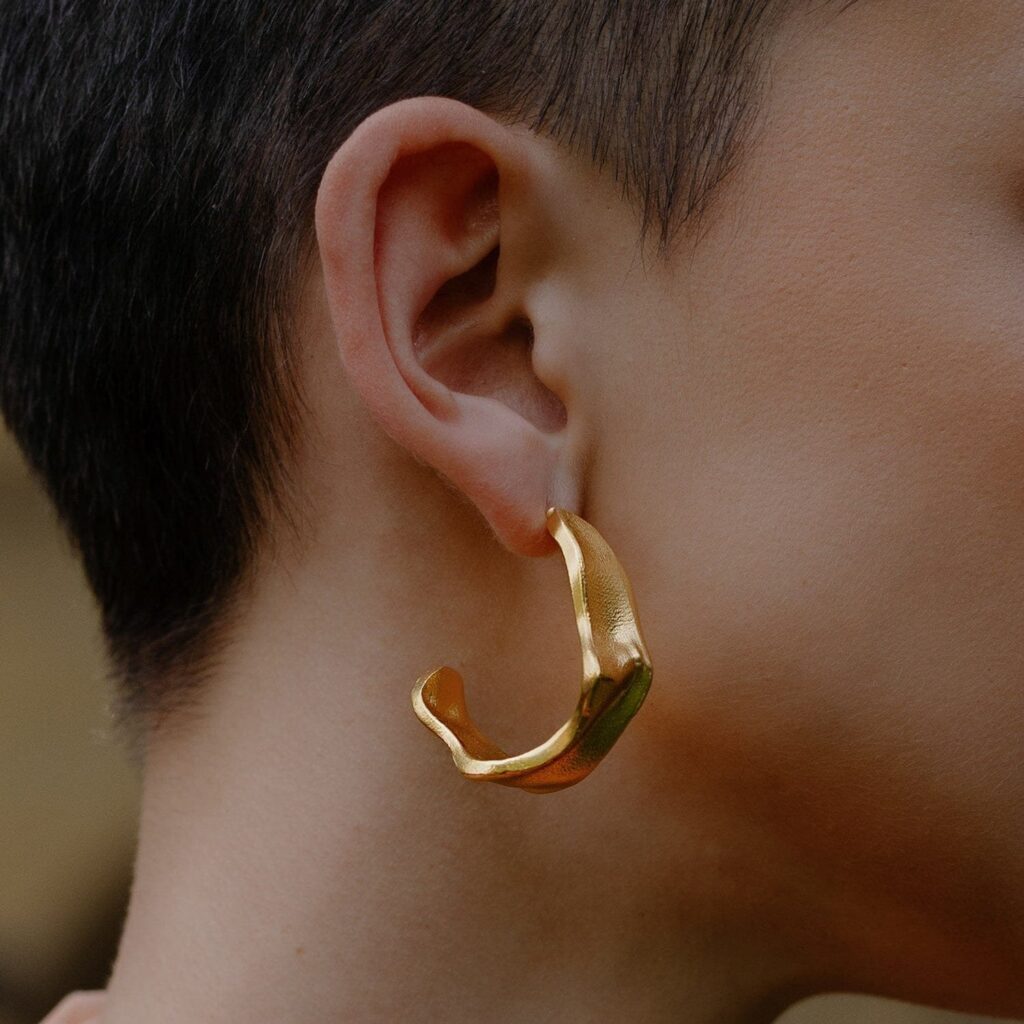 Gilded Crimped Hoops (Gold)