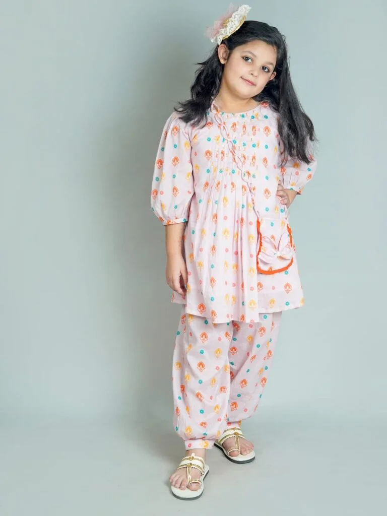 Tiny Trendsetter – Pastel Pink Kurt