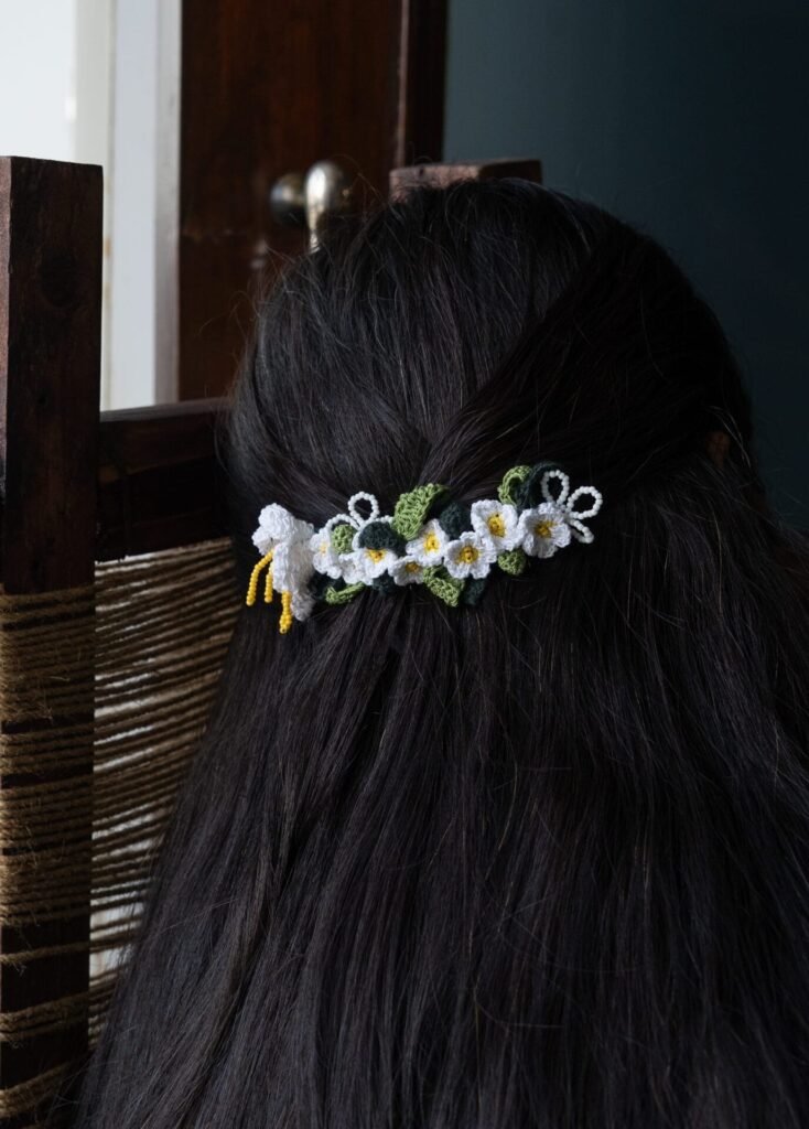 White Daisies Hair Comb