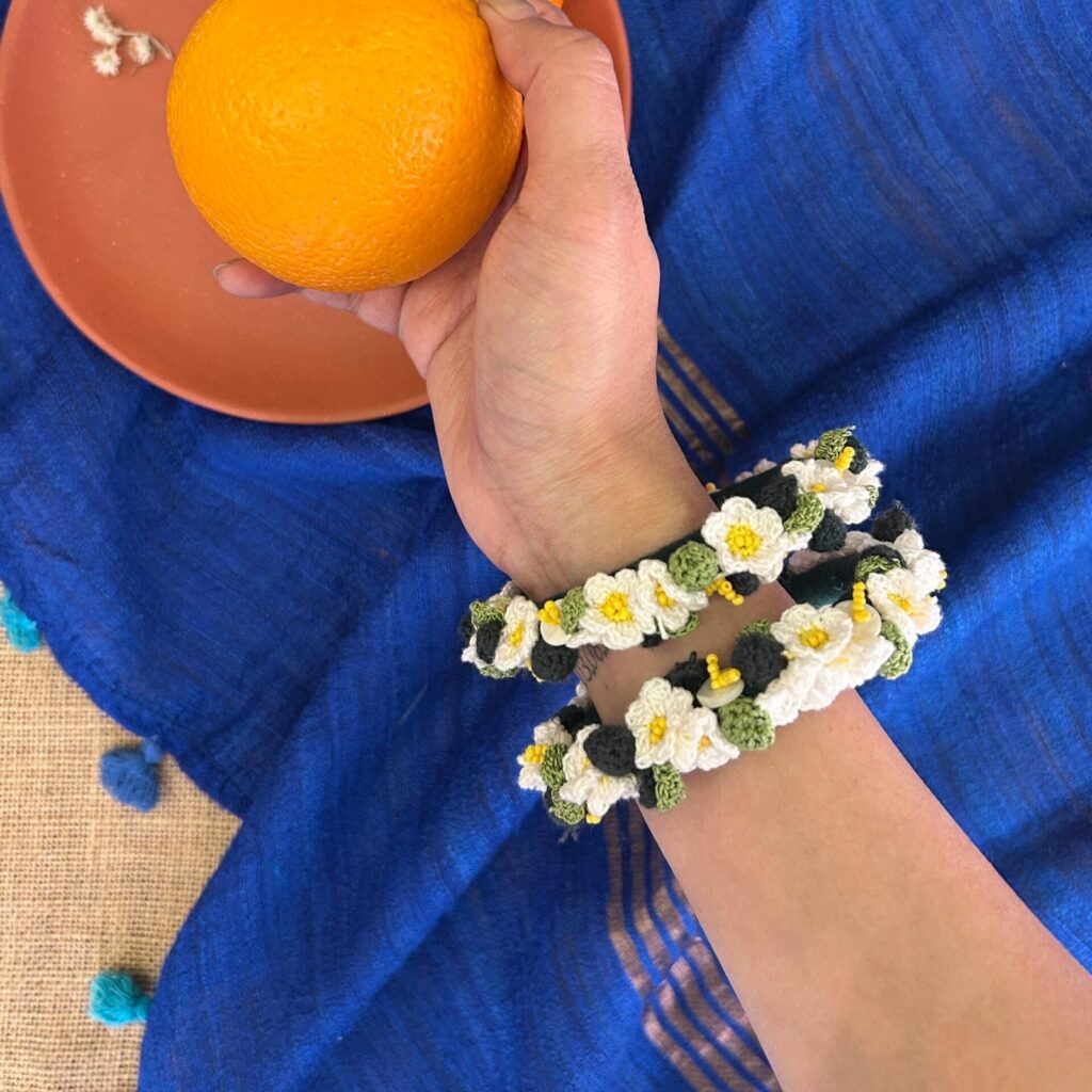 Safed Noor Bangles