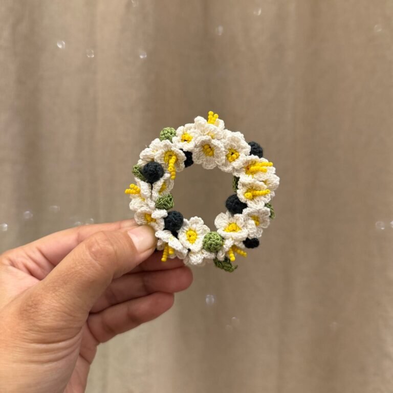 Safed Gul Brooch