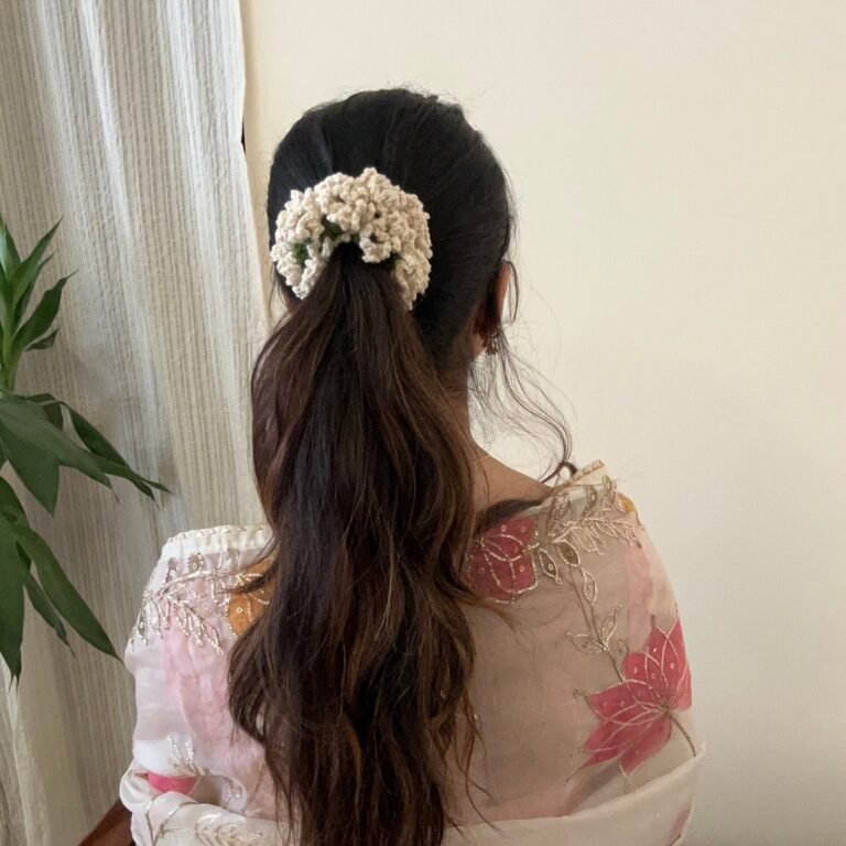 Gajra Scrunchie Trio