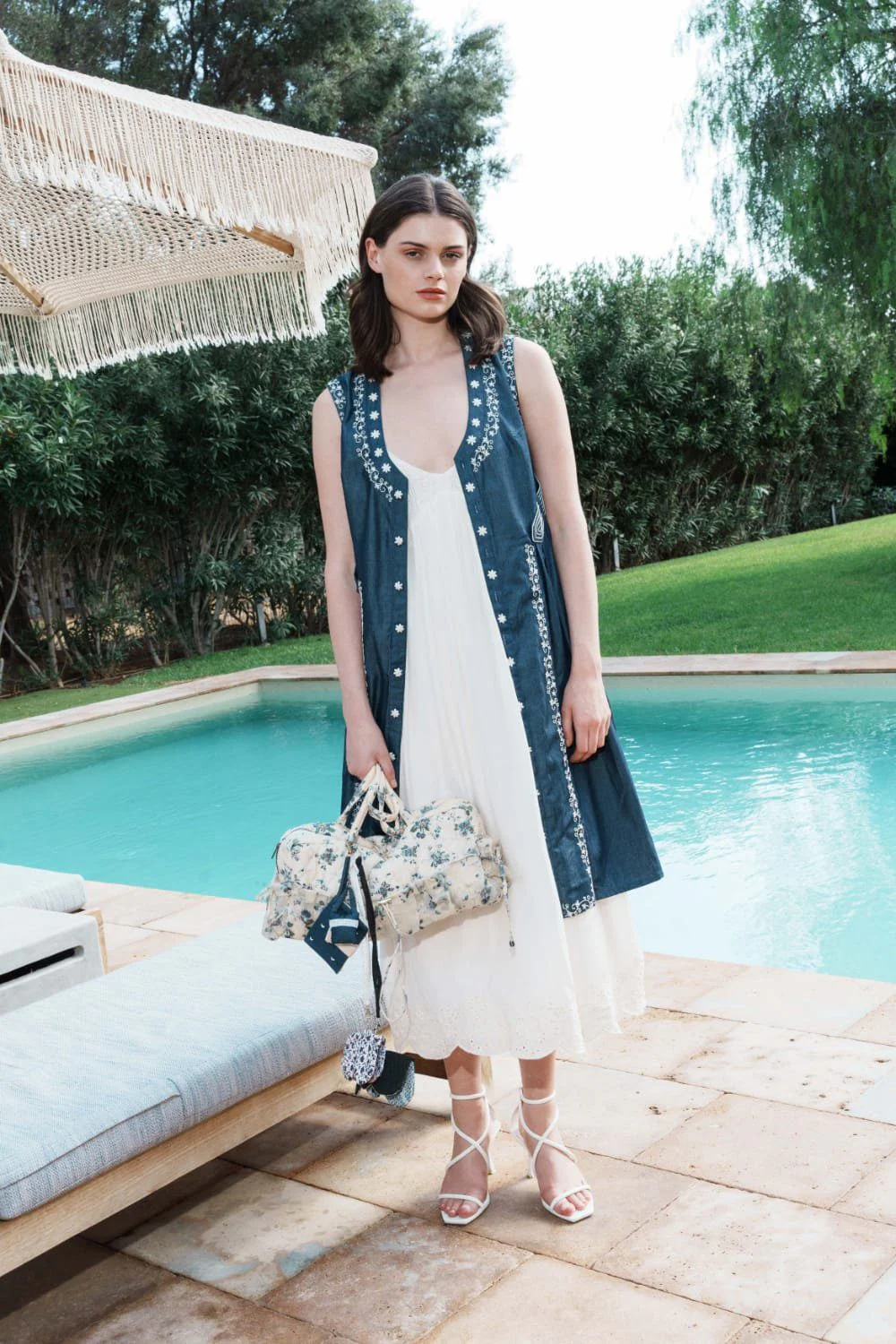 Denim front open dress with embroid