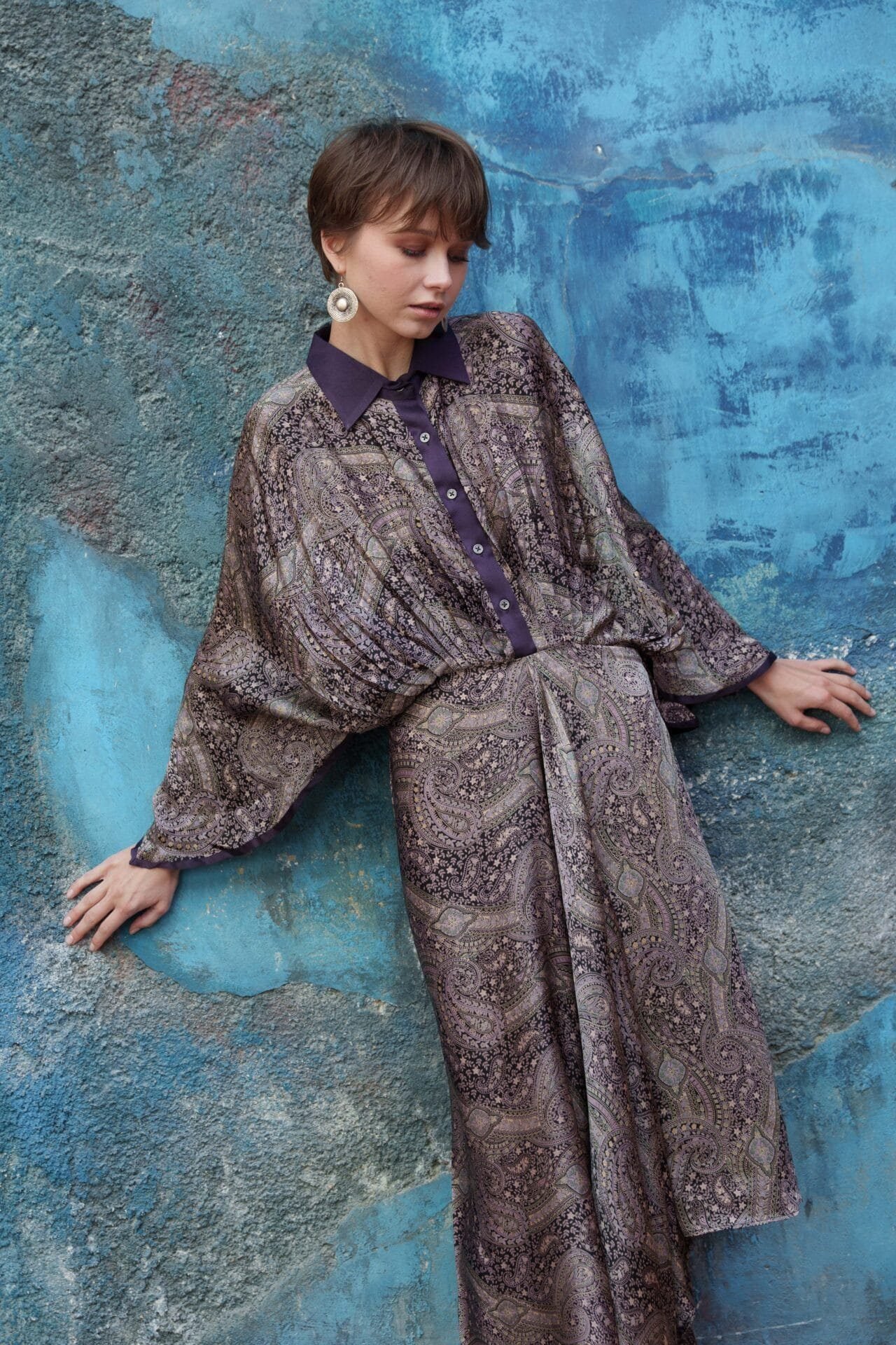 Black paisley satin printed kimomo