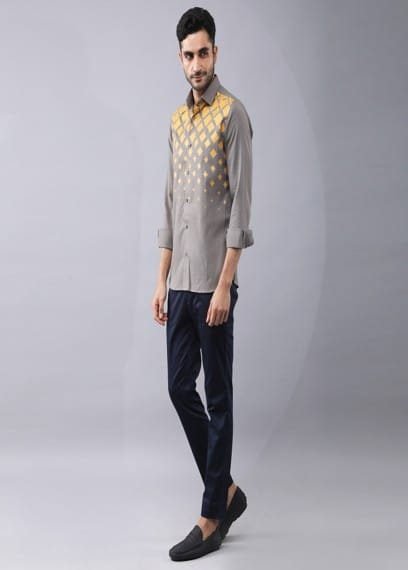 Abstract Placement printed shirt.
