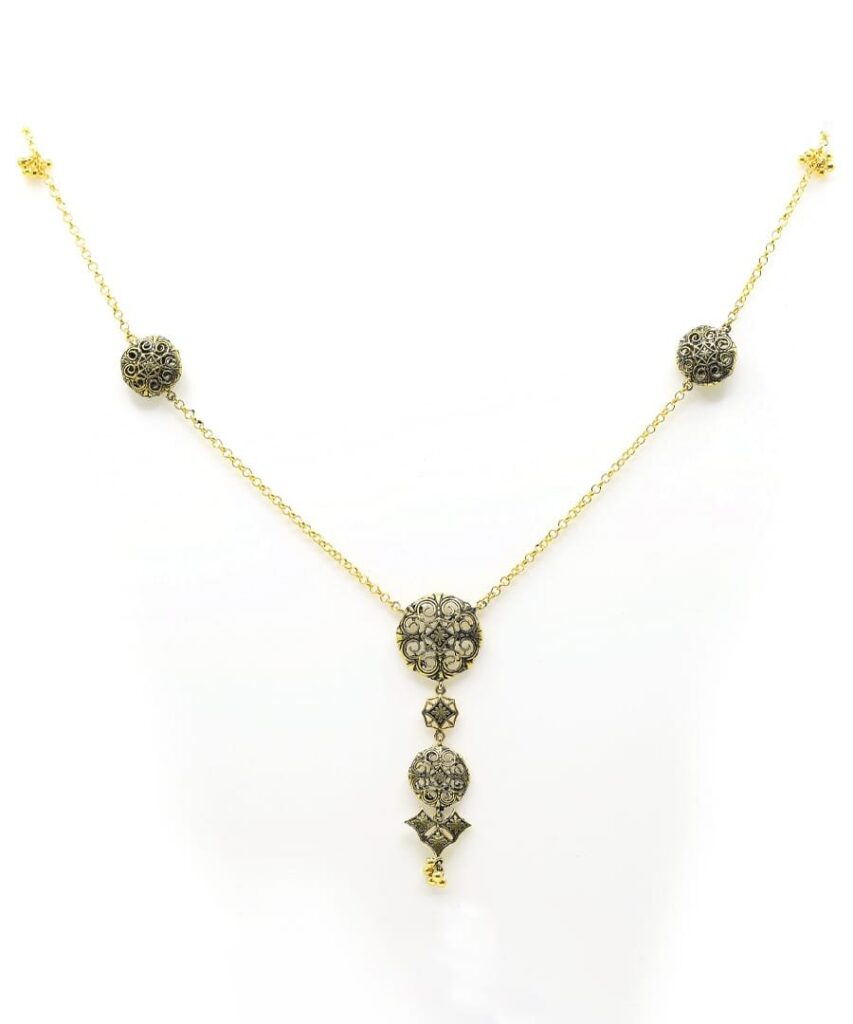 Hivda haar necklace