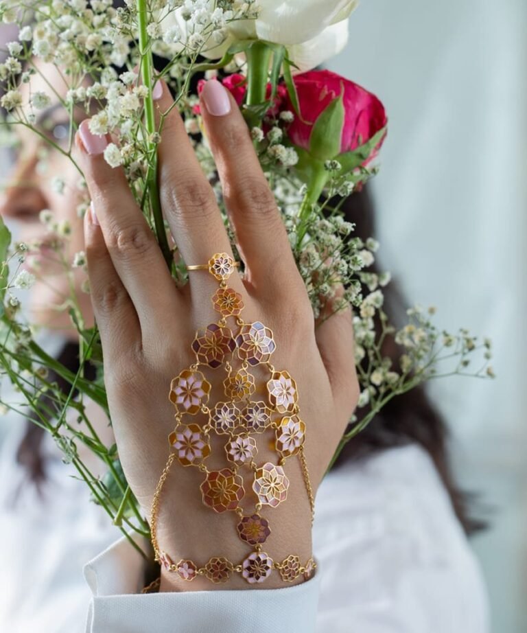 Gul Zuhuur Haathphool Peach Blush