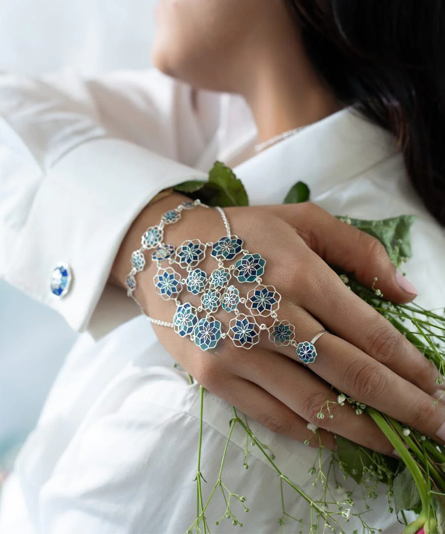Gul Zuhuur Haathphool Blue Silver