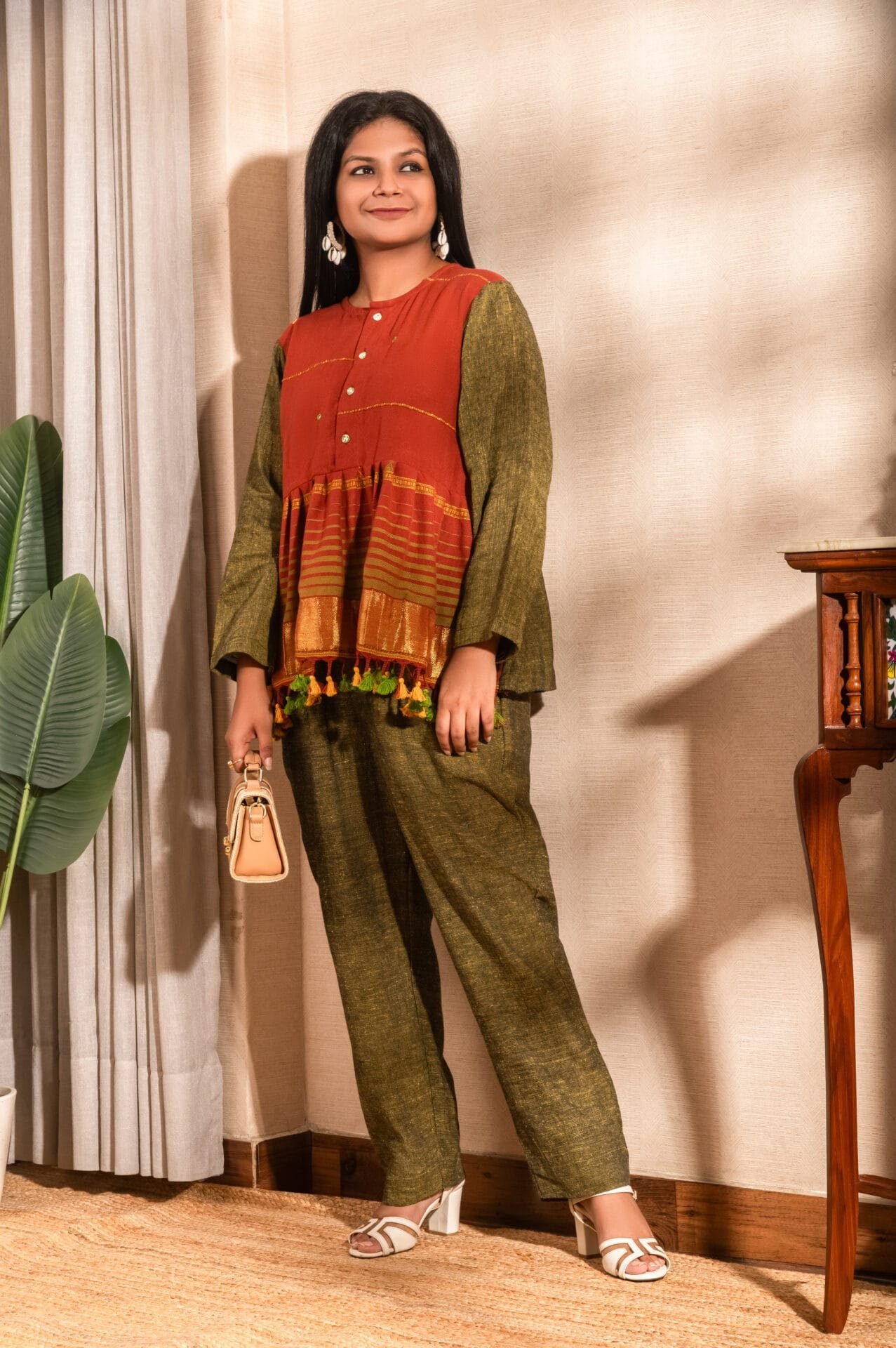 BLOOM-AURA DAHLIA PEPLUM TOP