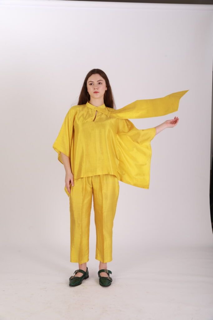 YELLOW CALUM TOP