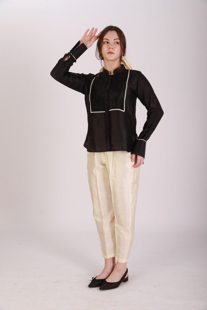 SERA SHIRT (Black)