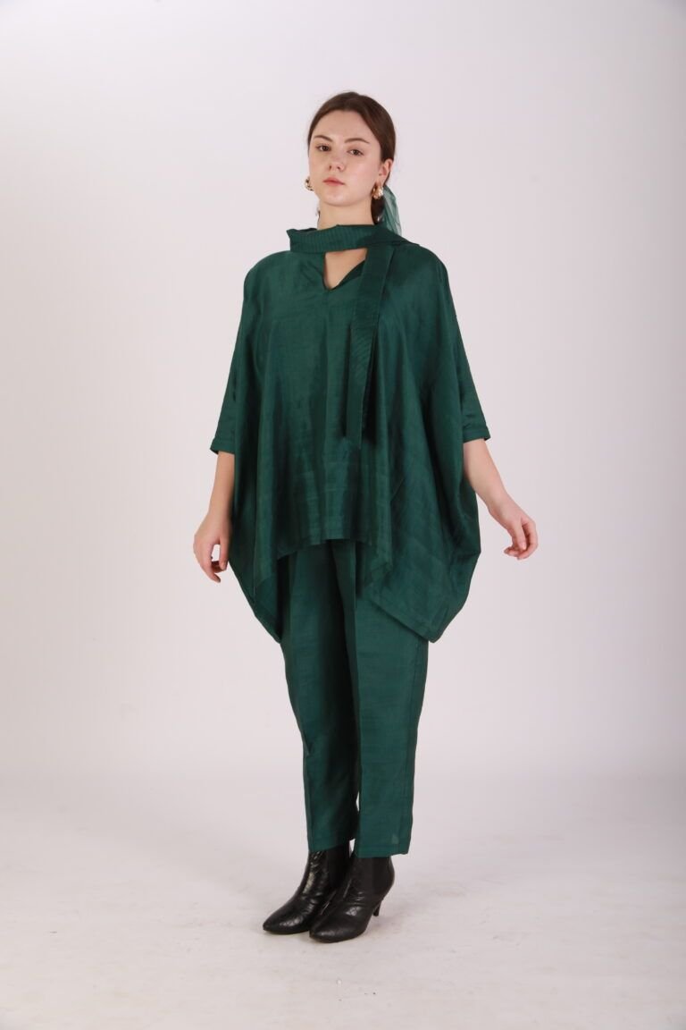MESAQ TOP - BOTTLE GREEN