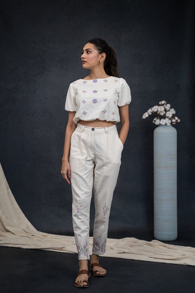 Handwoven Kala Cotton Boat Neck Soo