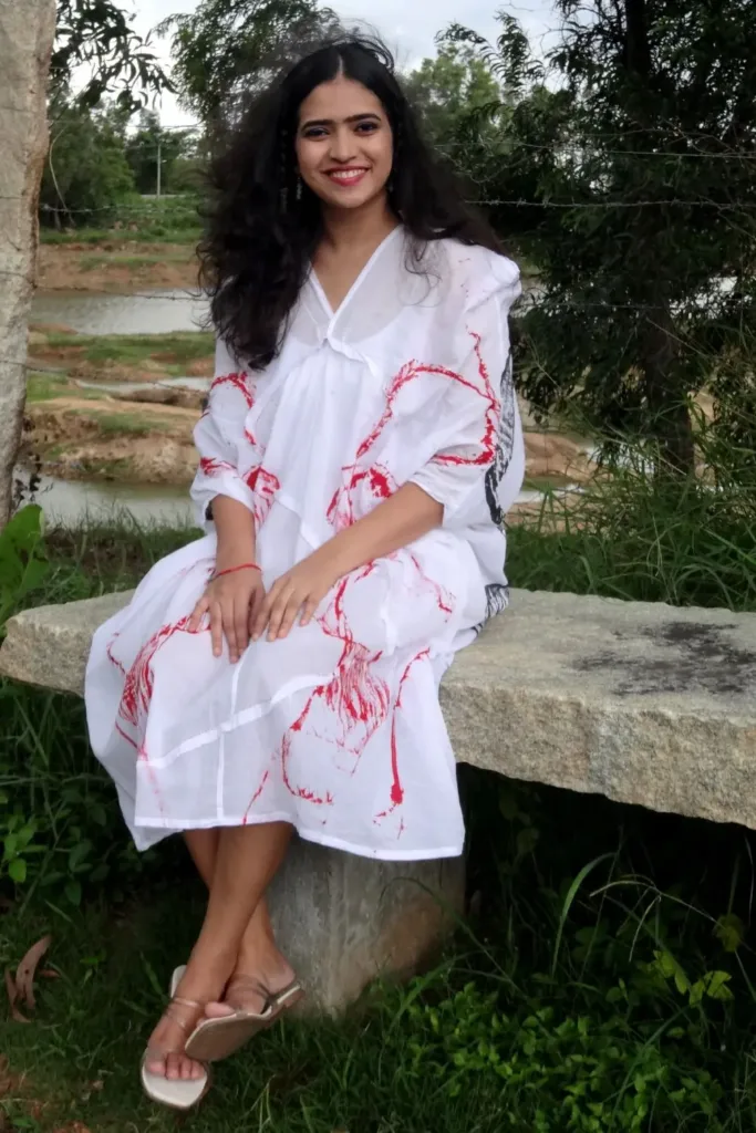 Cotton Women's White Hand-painted