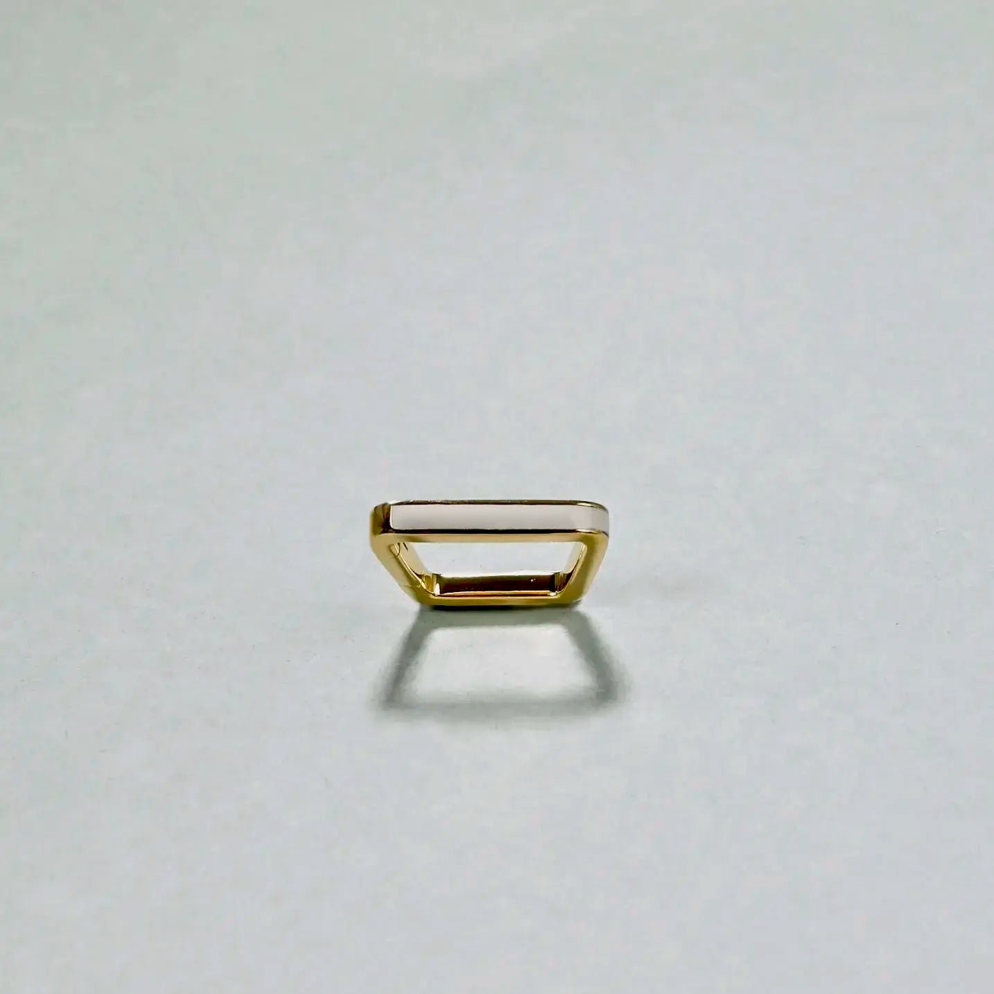 Spore Enamel Trapezoid Lock