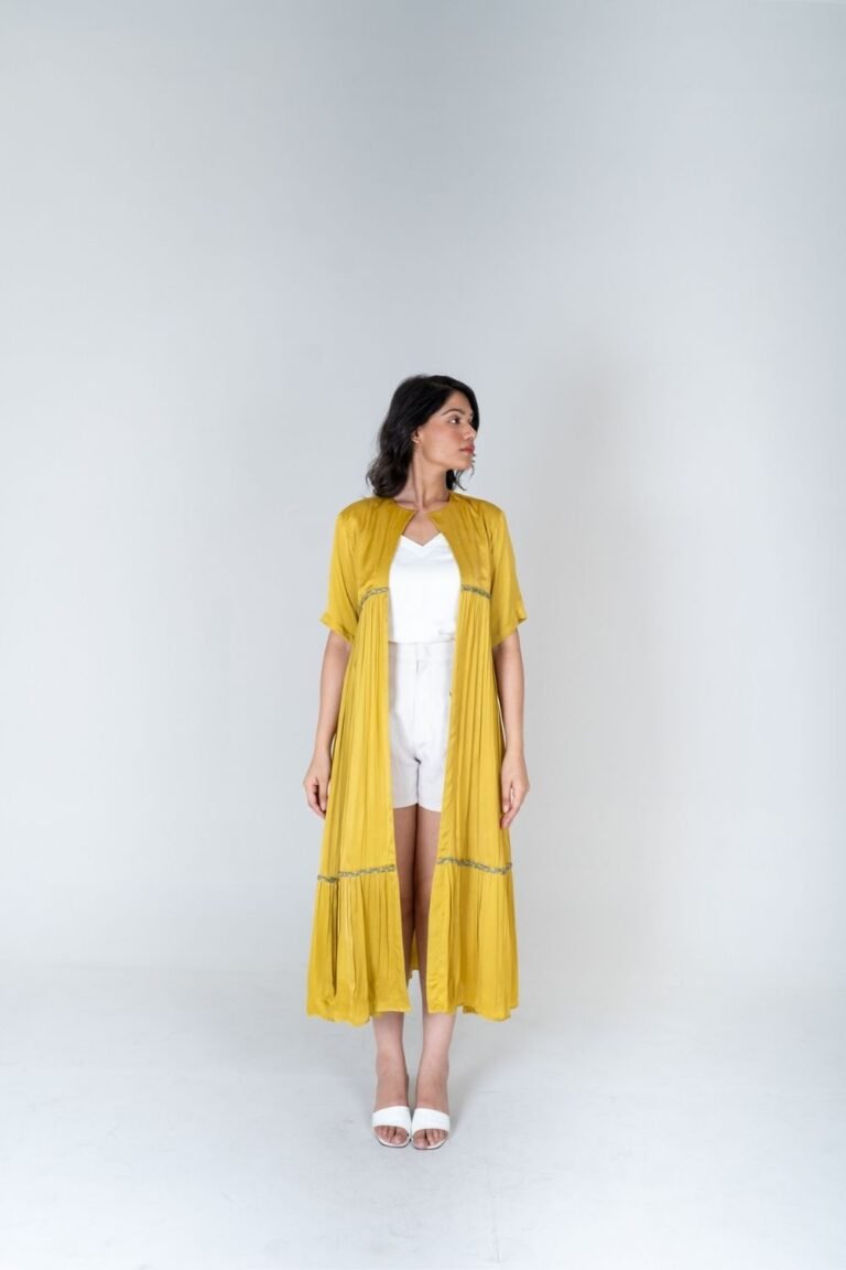 Yellow-Green Long Cape
