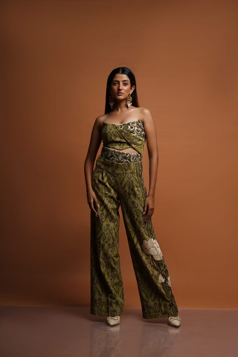 Kaia Three-Piece Set