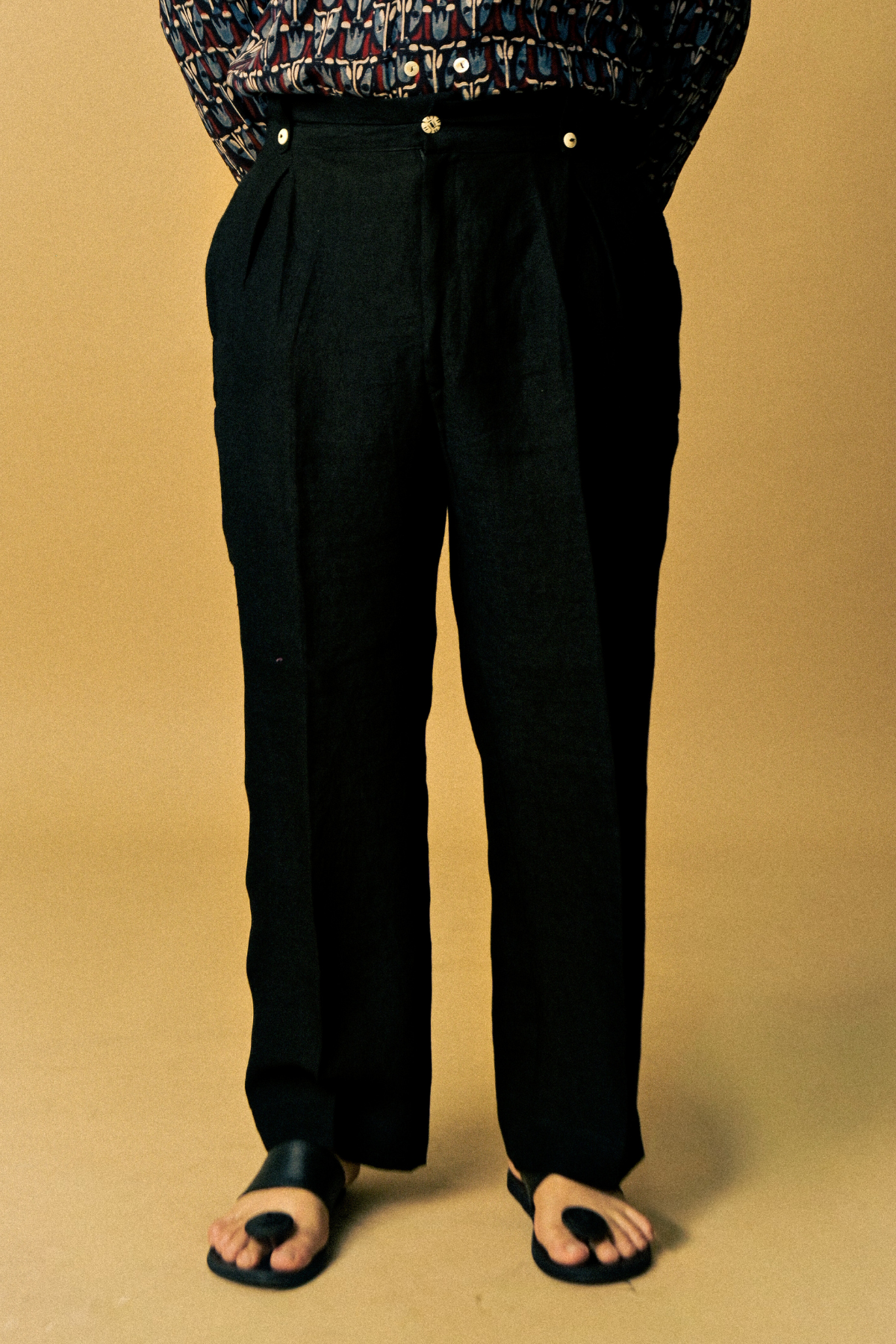 Black Seeker Linen Pants