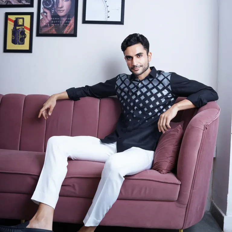 Abstract Placement printed shirt