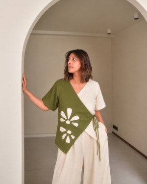 MiaAppliqueWrapTop Olive1