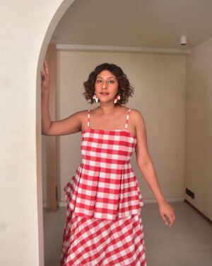 Redchecksboxpleattopandskirt1 5462c1a3 abfc 4e35 b508 29882301dd69