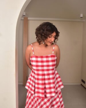 Redchecksboxpleattopandskirt4 993790a2 e6fb 497d 98a0 c8fe3fd0d403