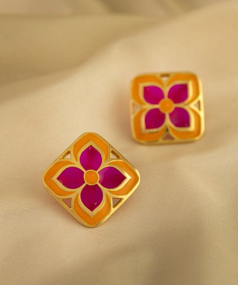 Aks Chameli Stud Earrings Pink