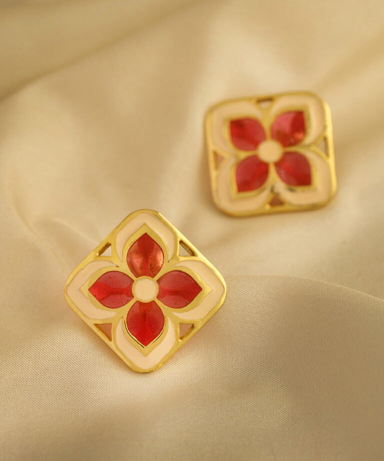 Aks Chameli Stud Earrings Ivory