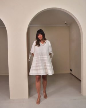 Whiteshortdress2