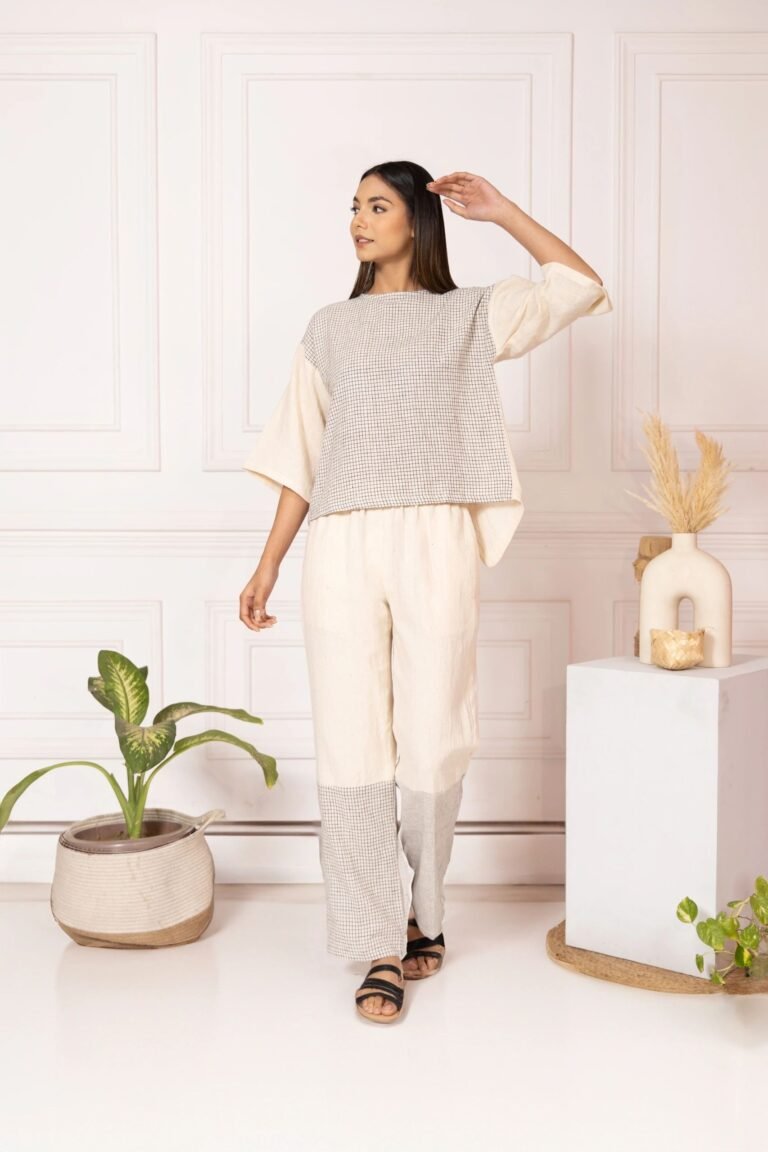 Aath Taka Check Pants
