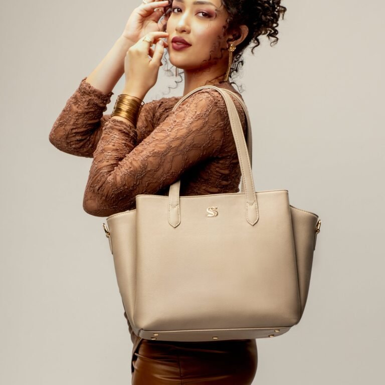 Almond Crème Cresta Tote
